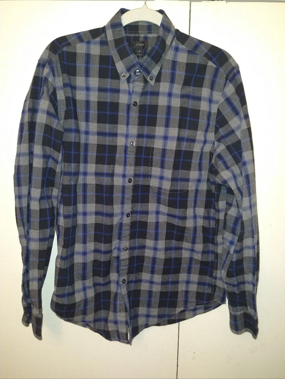 J Crew Plaid Long Sleeve Button Down Shirt Men's sz Medium.